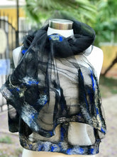 Load image into Gallery viewer, Women Felted Scarf
