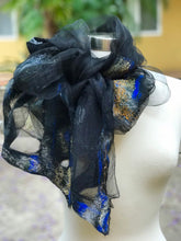 Load image into Gallery viewer, Women Felted Scarf