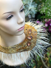 Load image into Gallery viewer, Felted Necklace Collar With Beads
