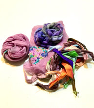 Load image into Gallery viewer, Kit For Wet Felting Bracelet, Felting Supplies, DIY Felting-The Garden of Felt by Marina